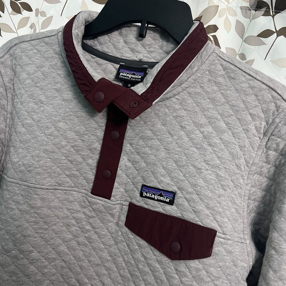Patagonia Women's Diamond Quilt Snap-T Gray/Ruby Organic Cotton Size M